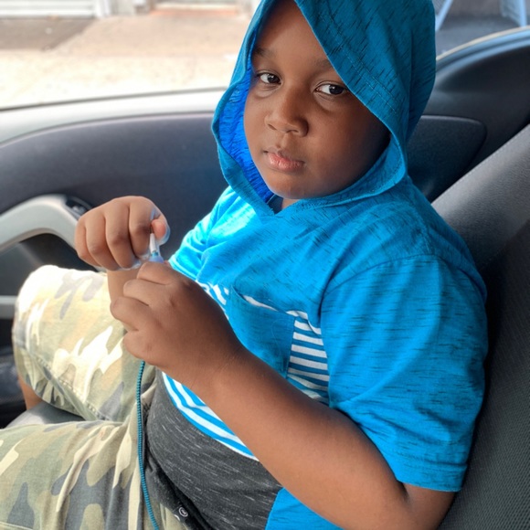 Meet your Posher, Dimitri - Picture 1 of 1